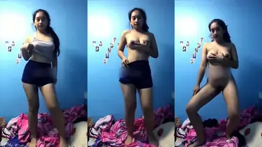 Bocil ABG Cantik Main Jari Sambil Pamer Toge